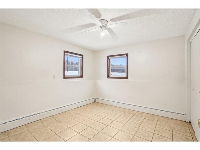 Building Photo - 17256 Kenyon St NE