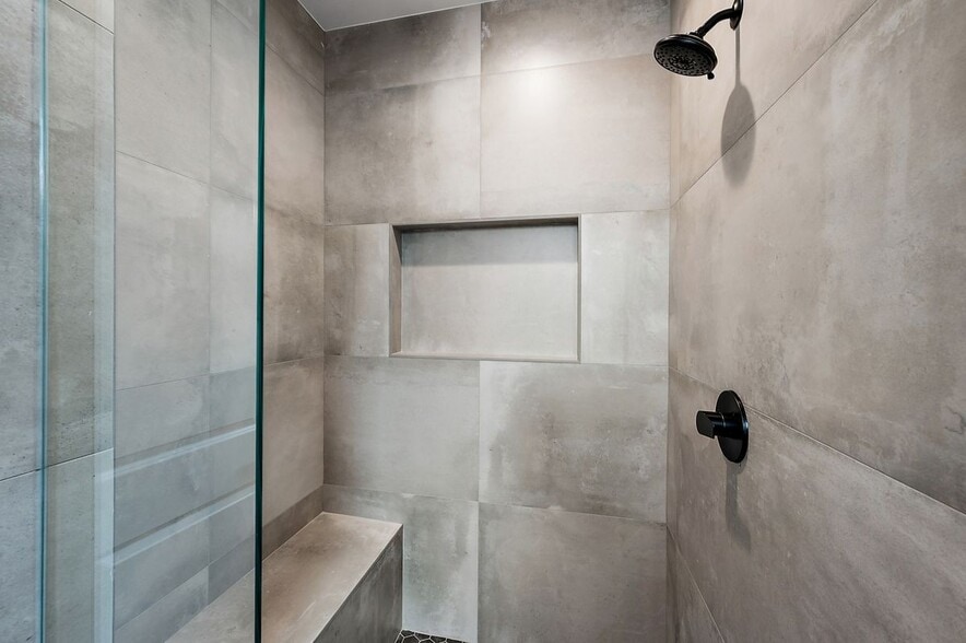 Building Photo - 5956 Willow Grove