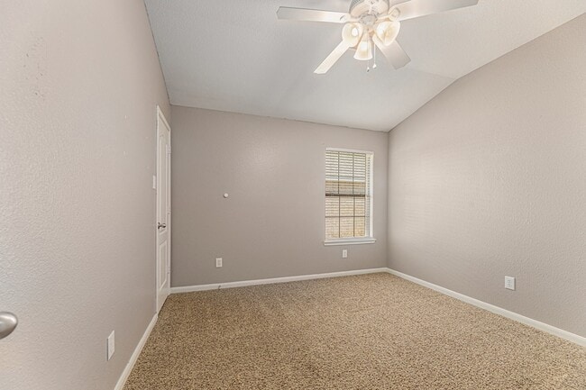 Building Photo - 520 Cedar Branch Dr