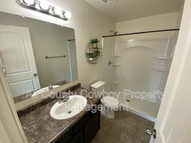 Building Photo - 4041 Little Moon Trail