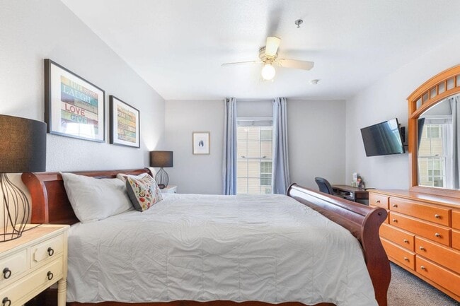 Building Photo - Beautifully Furnished with Modern Furnishings 2 bedroom 2 bath condo/apartment Branson, MO