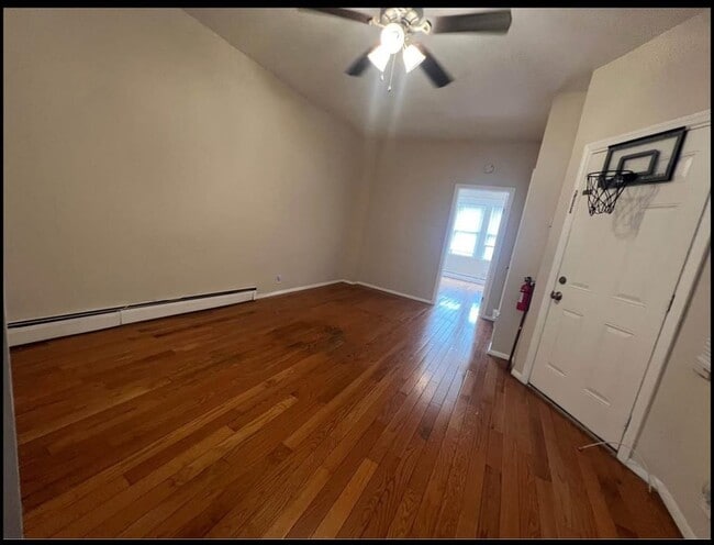 Building Photo - 1413 43rd St