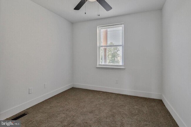 Building Photo - 1706 McCulloh St