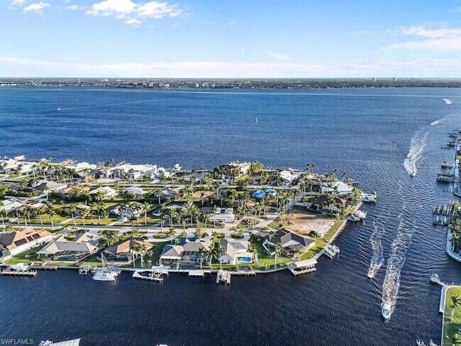 Building Photo - 112 Bayshore Dr