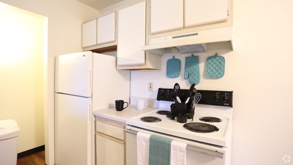 EAGLES POINT APARTMENTS 815 Morningside Dr Kenton OH 43326