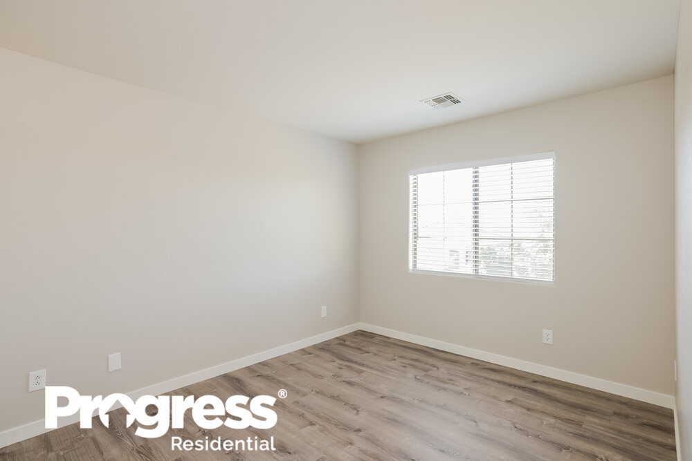 Building Photo - 3844 W Ranier Ct