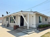 Building Photo - 5828 N Vista St