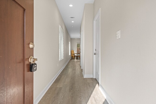 Building Photo - 165 Pebble Beach Pl