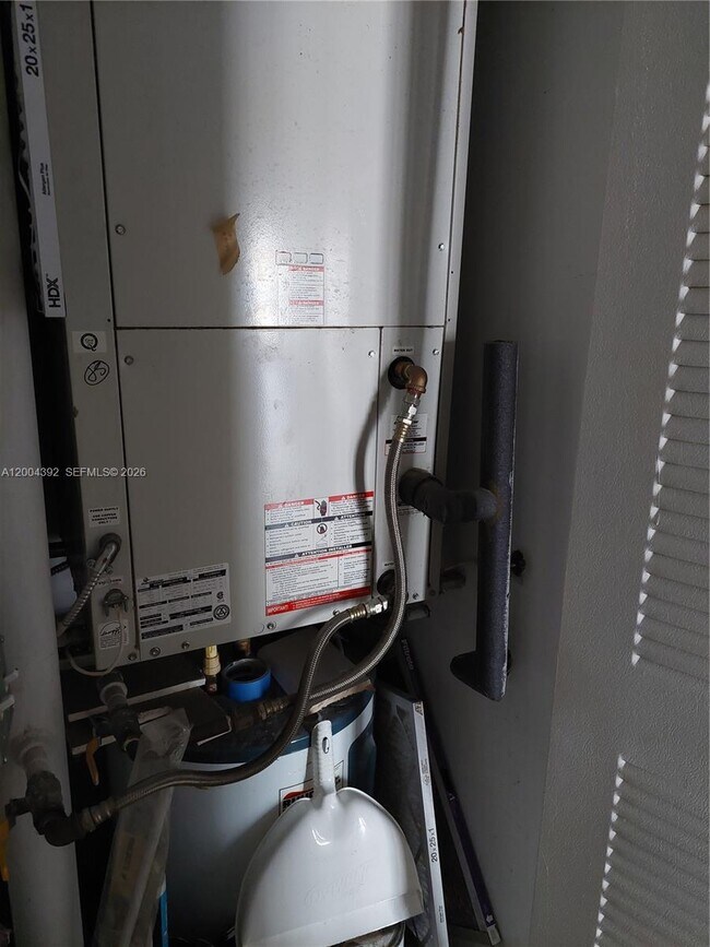 Building Photo - 1200 Brickell Bay Dr