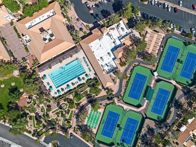 Building Photo - 2652 Youngdale Dr