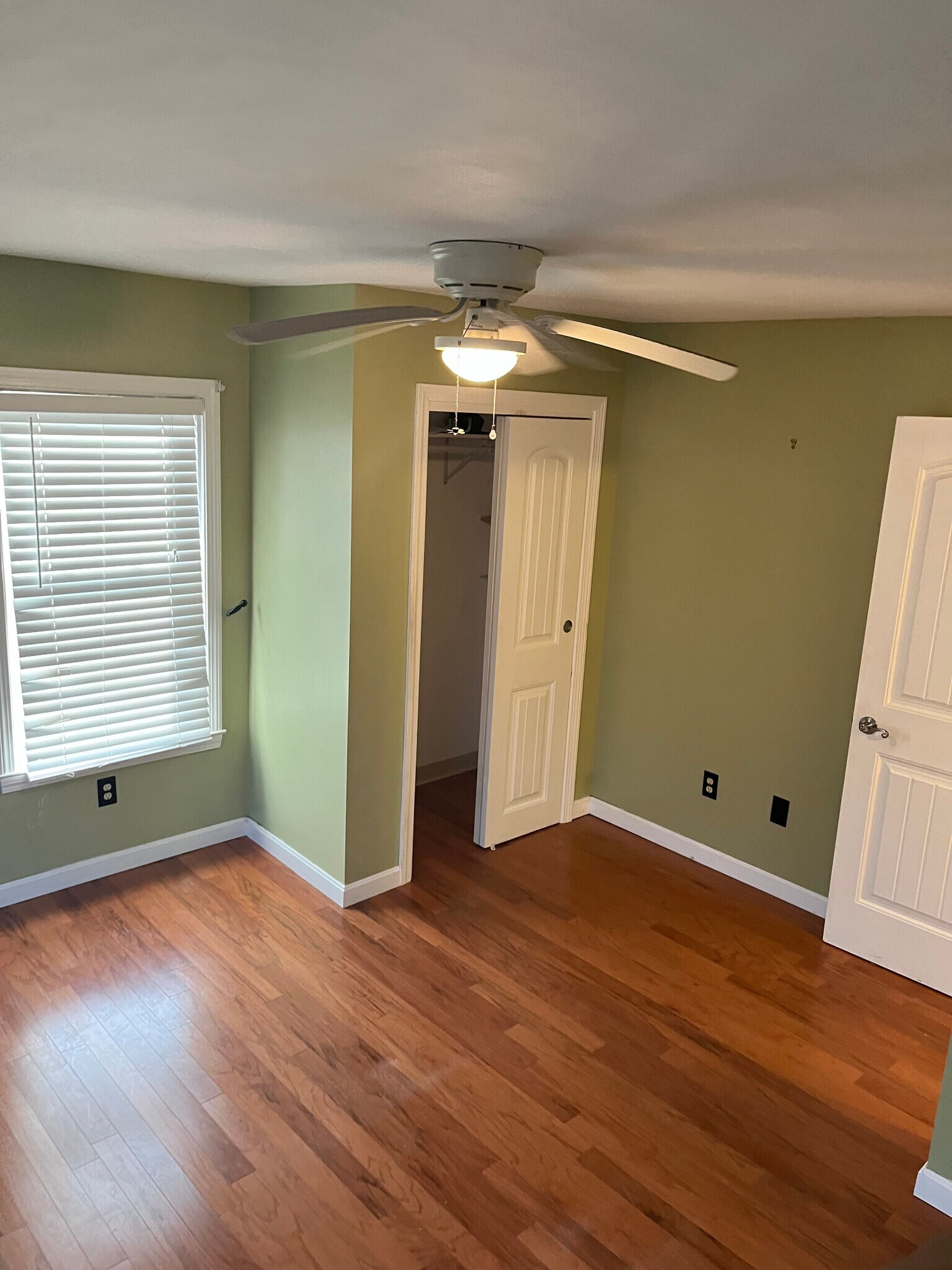 Building Photo - 67 Hope St