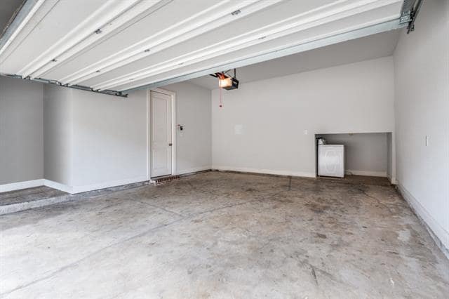 Building Photo - 6134 Blythe Dr