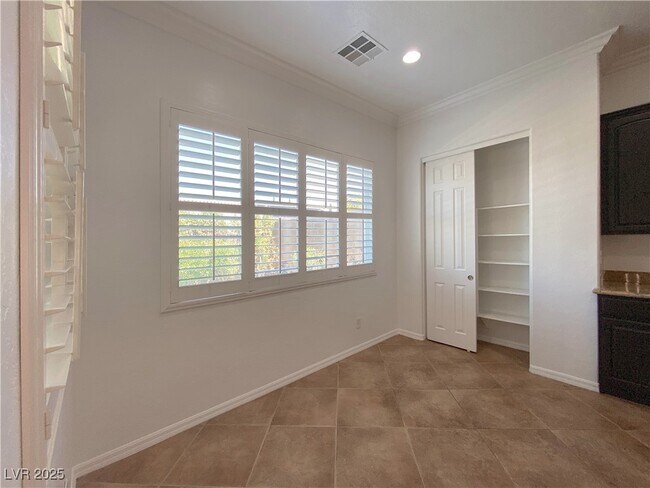 Building Photo - 2768 Kindeace Ave