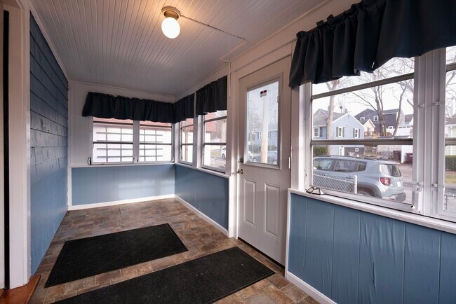 Building Photo - 26 Cleveland St