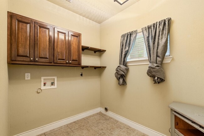 Building Photo - 302 Ceniza Ridge Dr