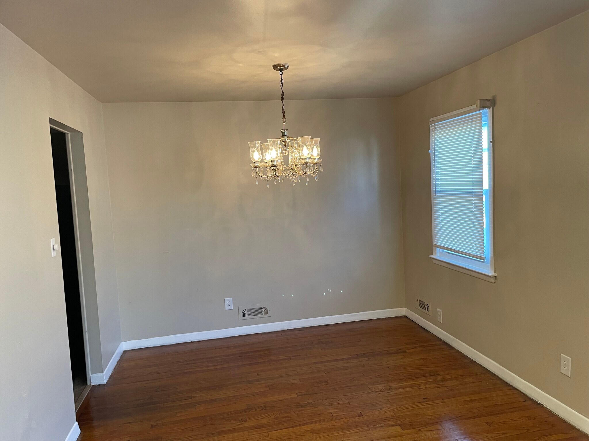 Building Photo - 24 Grand Ave