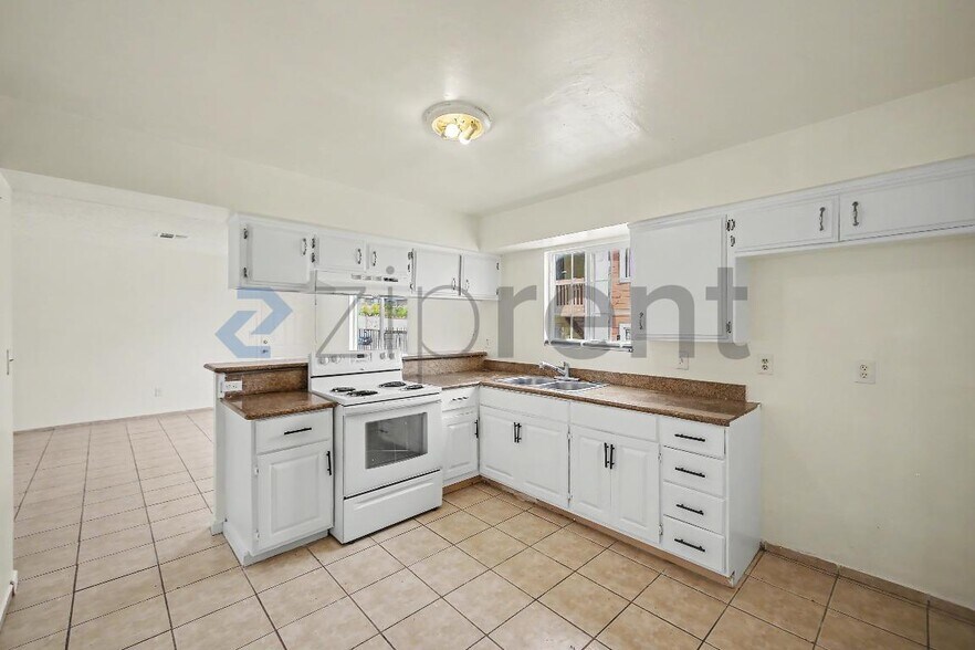 Building Photo - Unit unit A