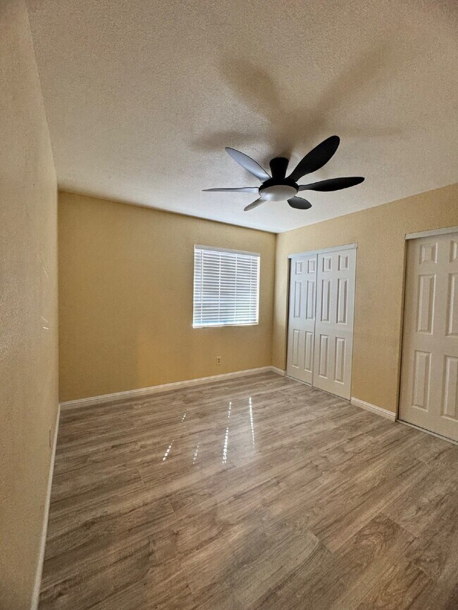 Building Photo - 4BR - 3BA two-story with pool