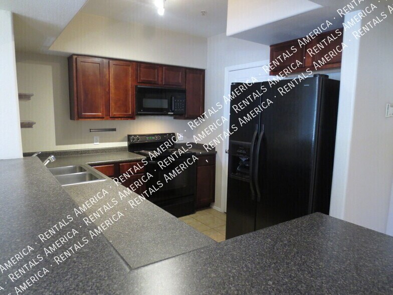 Building Photo - 15095 N Thompson Peak Pkwy