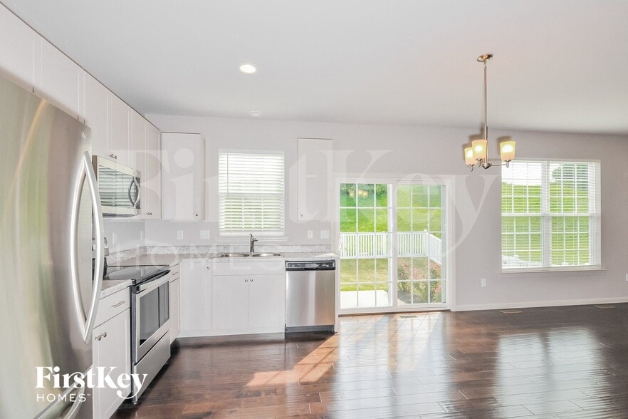 Building Photo - 106 Katiemist Dr