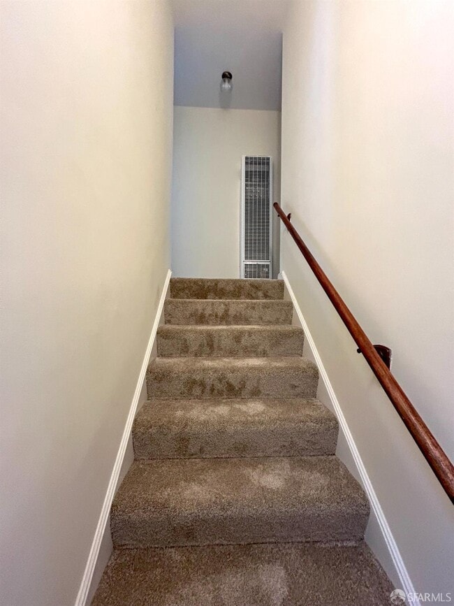 Building Photo - 106 Caselli Ave