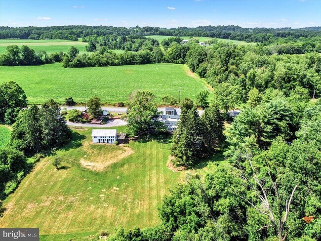 Building Photo - 4551 Colebrook Rd