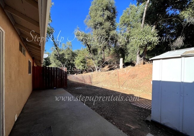 Building Photo - 19199 Beauchamp Dr