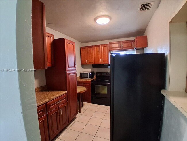 Building Photo - 880 NW 129th St