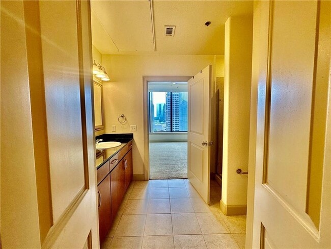 Building Photo - 3445 Stratford Rd NE