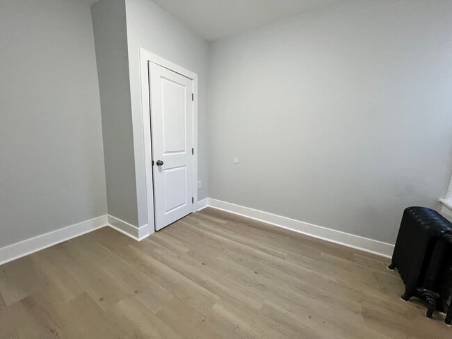 Building Photo - New Rehabbed 3bed/1.5bath in Grays Ferry
