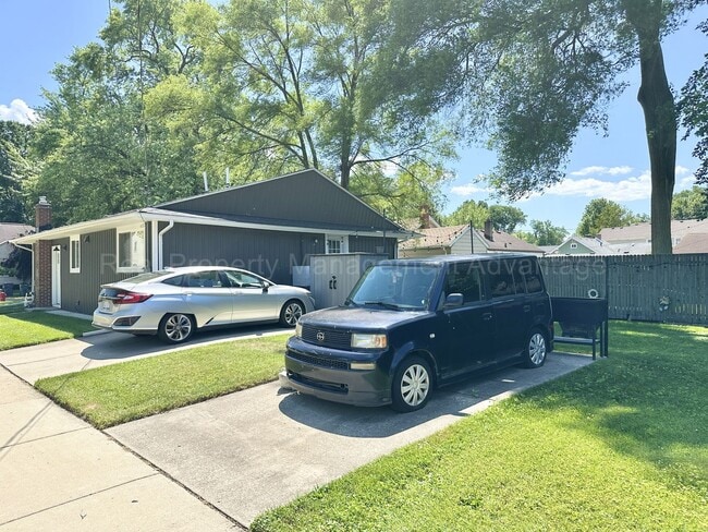 Building Photo - Rare Clawson Ranch – Fully Updated, Open C...
