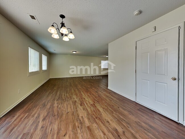 Building Photo - 808 Topsail Dr