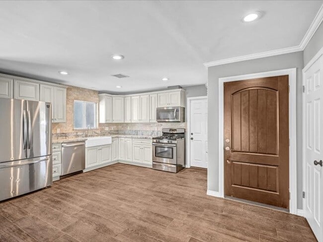 Building Photo - Beautiful 3 BD, 1.5 BA Remodeled Home in North Clairemont!