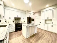 Building Photo - 12022 Vermillion St NE