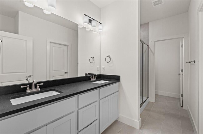 Building Photo - 712 Sun Mdws Lp