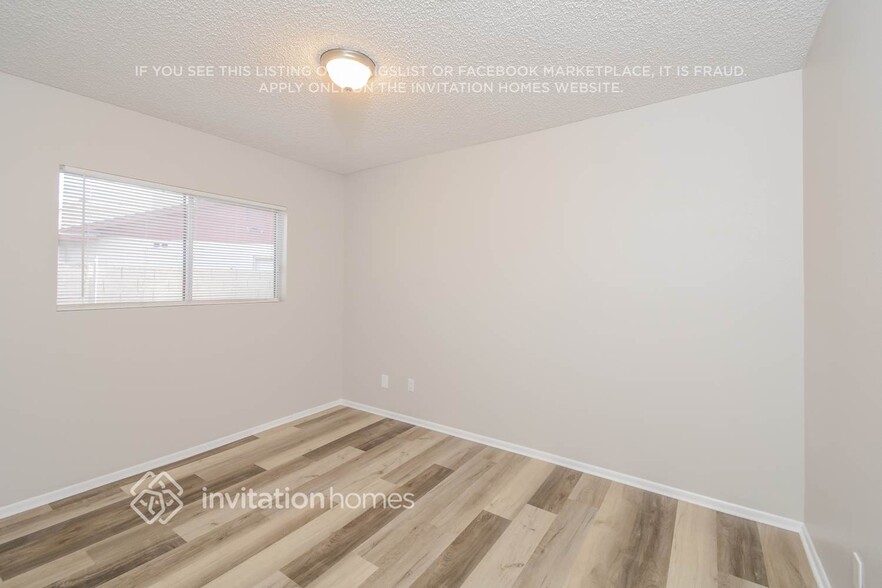 Building Photo - 5220 W Harmont Dr