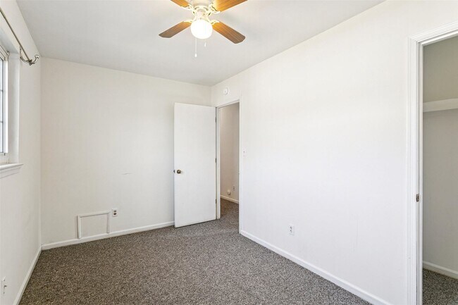 Building Photo - Comfortable Living with Private Yard, Deck & Easy Access to Ft. Eustis