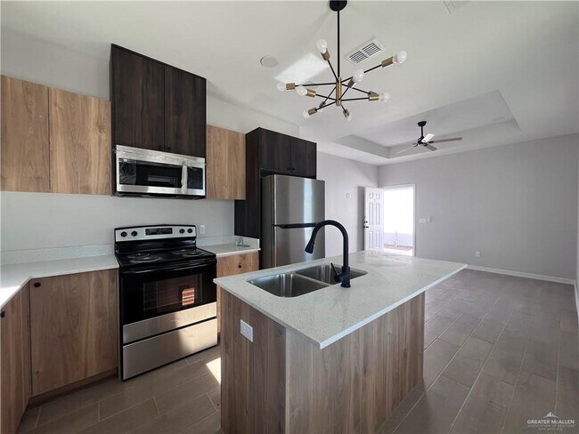 Building Photo - 26 Hilltop S Ave