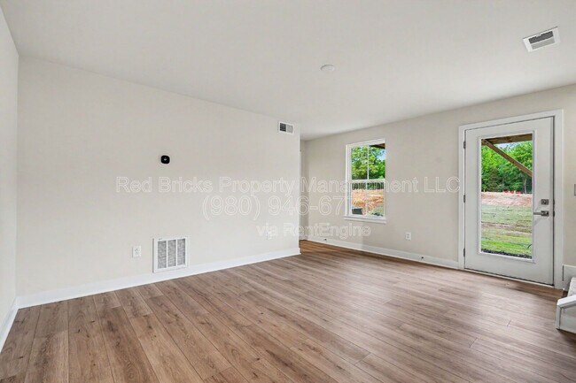 Building Photo - 1063 Bracken Hill Road Indian Trl