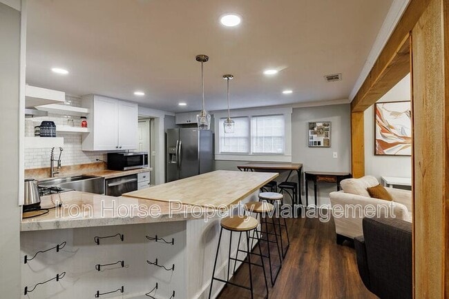 Building Photo - 1760 Old West Broad St