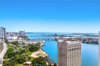 Building Photo - 325 S Biscayne Blvd
