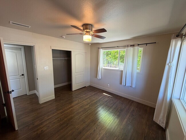Building Photo - 3 Bedroom | 2 Bathroom | Single family home in Golf Course Terrace