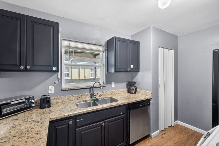 Building Photo - 2159 Gerard Ct