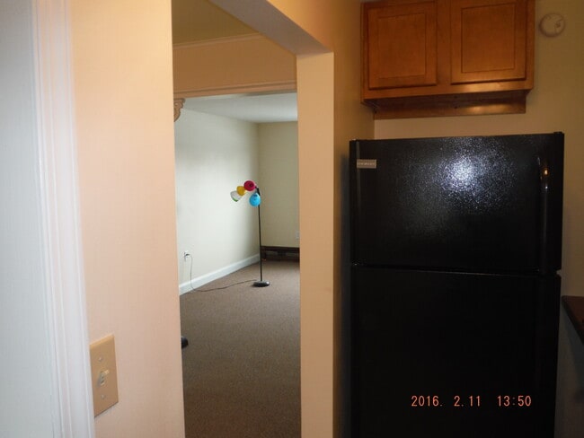 Kitchen fridge - 200 Maplewood Dr