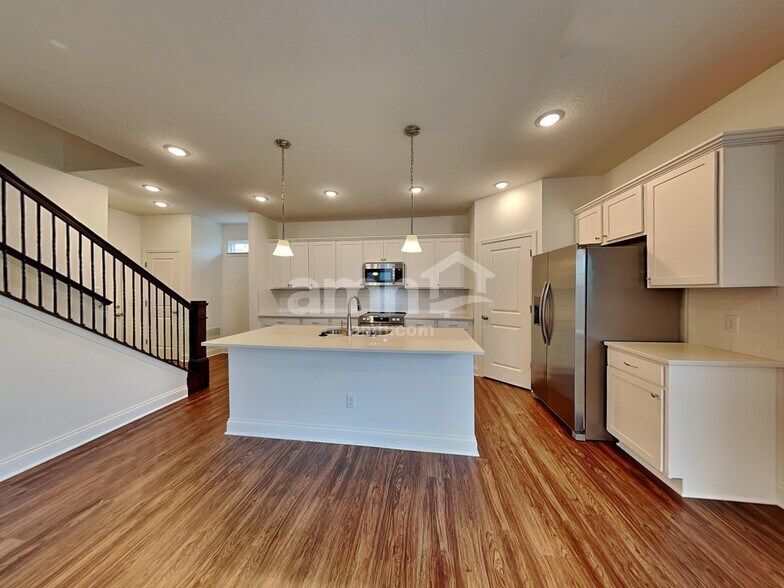 Building Photo - 8411 Northpoint Dr