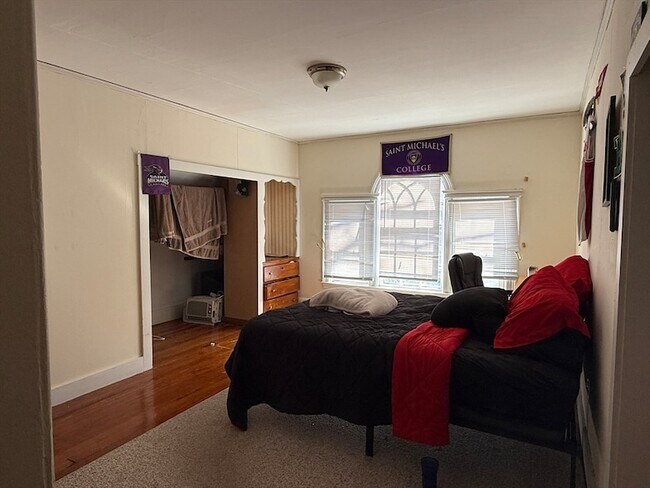Building Photo - 12 Braemore Rd