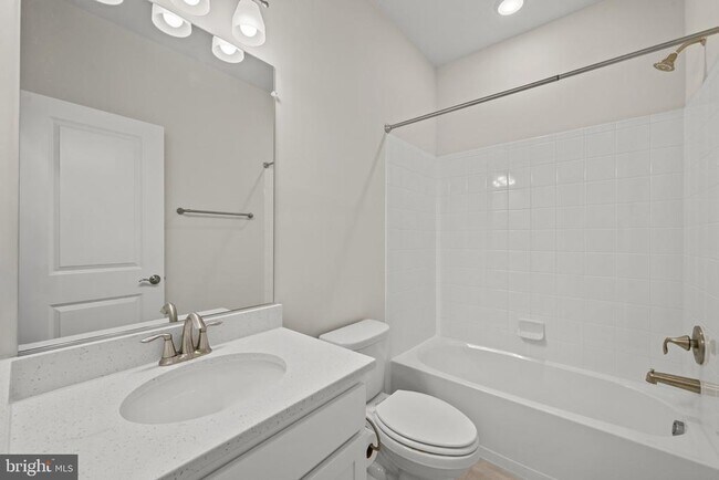 Building Photo - 148 Stowe Dr