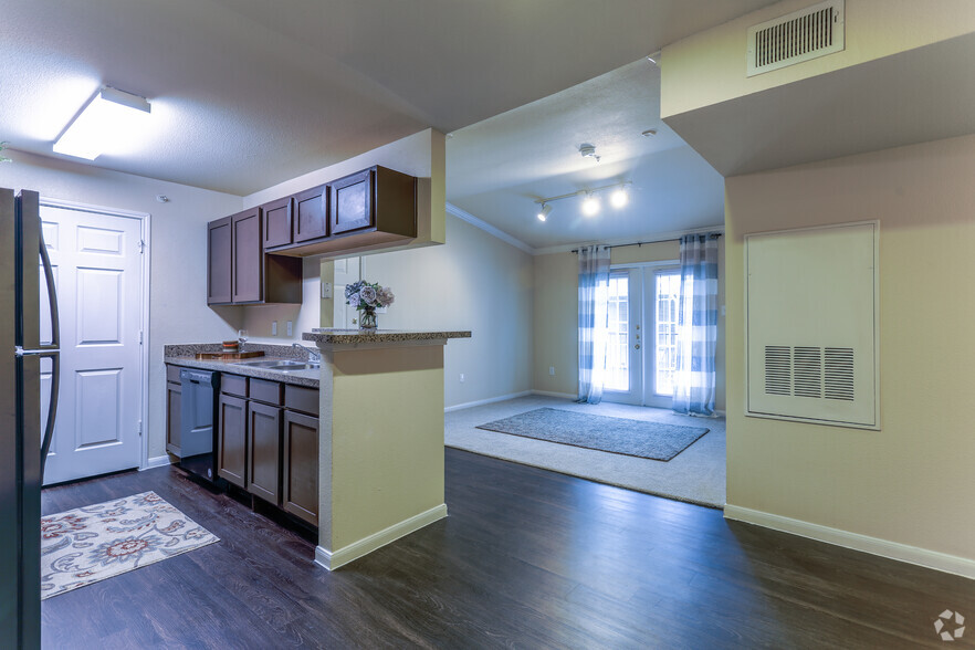 Dining Area - Bellfort Pines Apartments