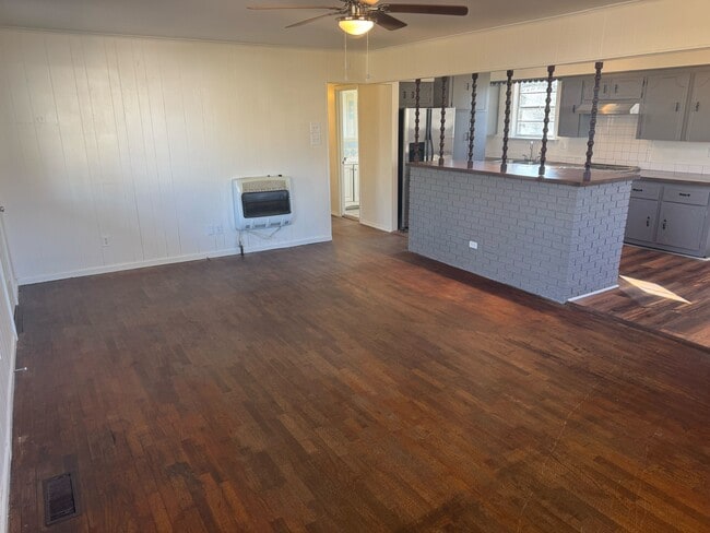 Building Photo - 6119 Jeanne Dr