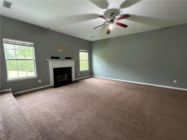 Building Photo - 1040 Baltic Way